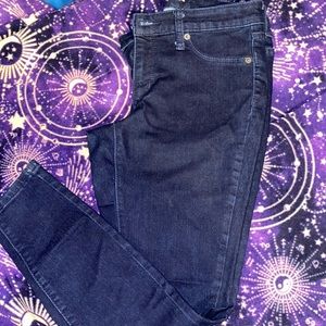 Universal thread jeans